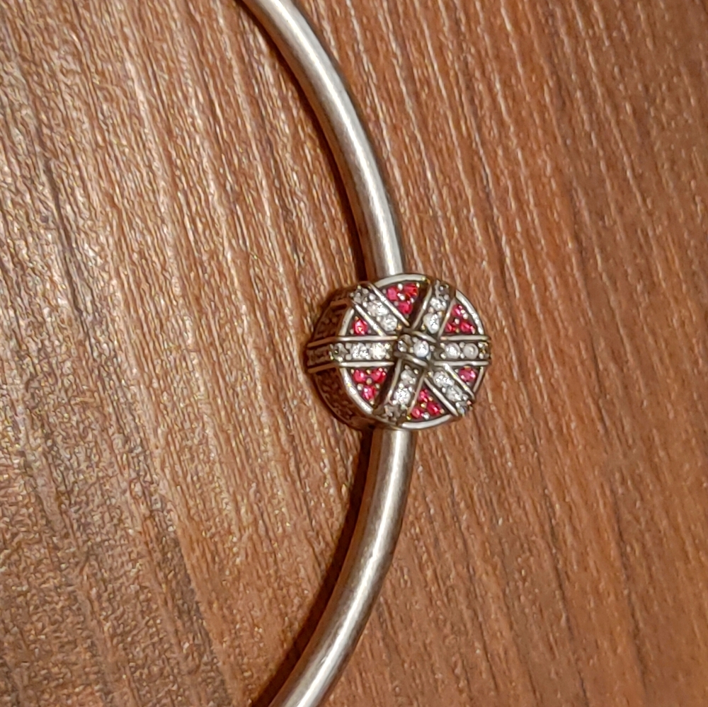 Pandora Holiday charm